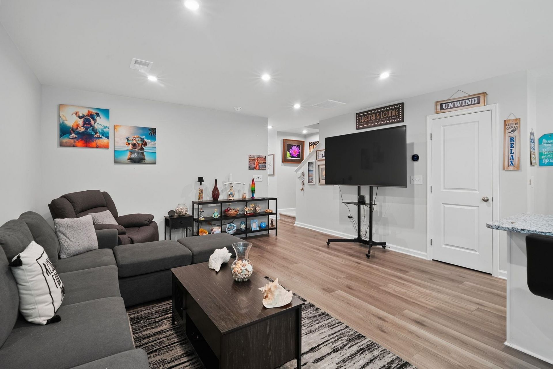 150 Villa Grande St.  Photo 8