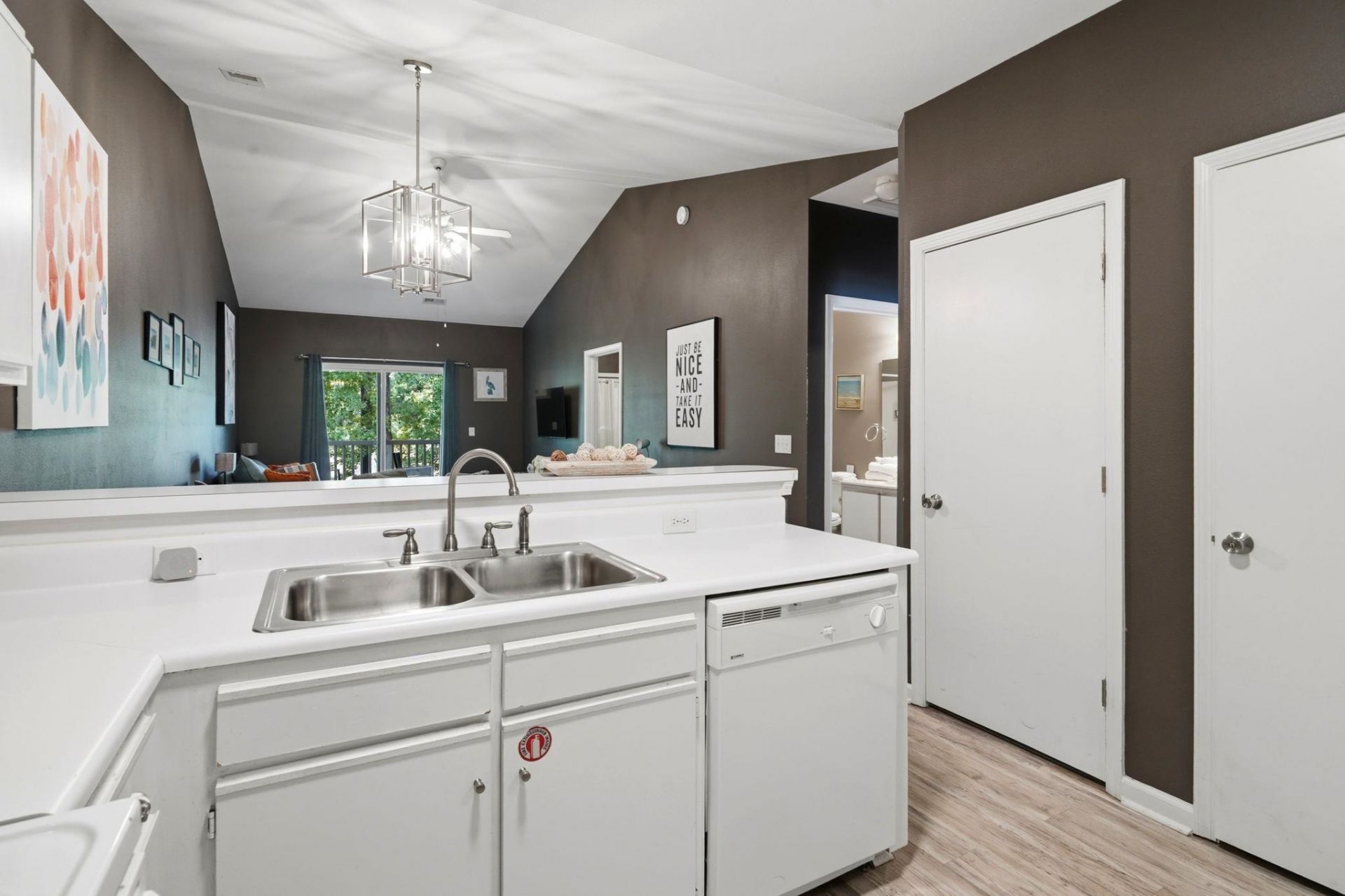 1302 River Oaks Dr.  Photo 17
