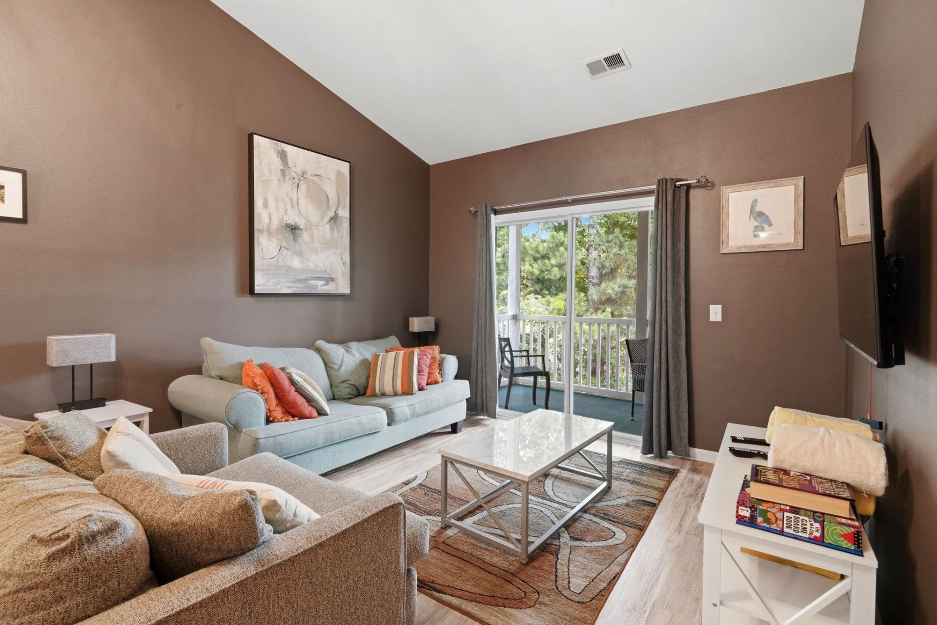 1302 River Oaks Dr.  Photo 5