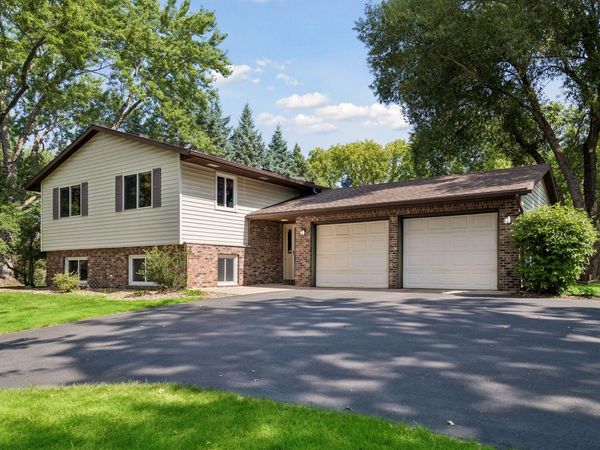 18208 Ginavale Lane, Eden Prairie, MN 55346