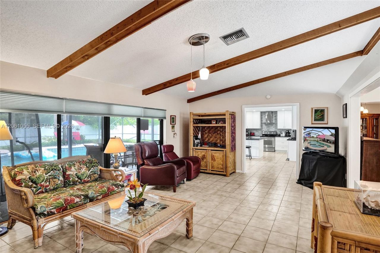 1221 NW 78th Ave, Plantation, FL 33322 Photo