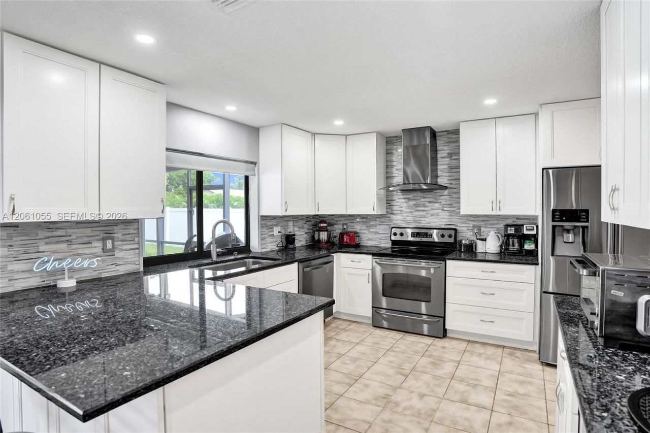 1221 NW 78th Ave, Plantation, FL 33322 Photo