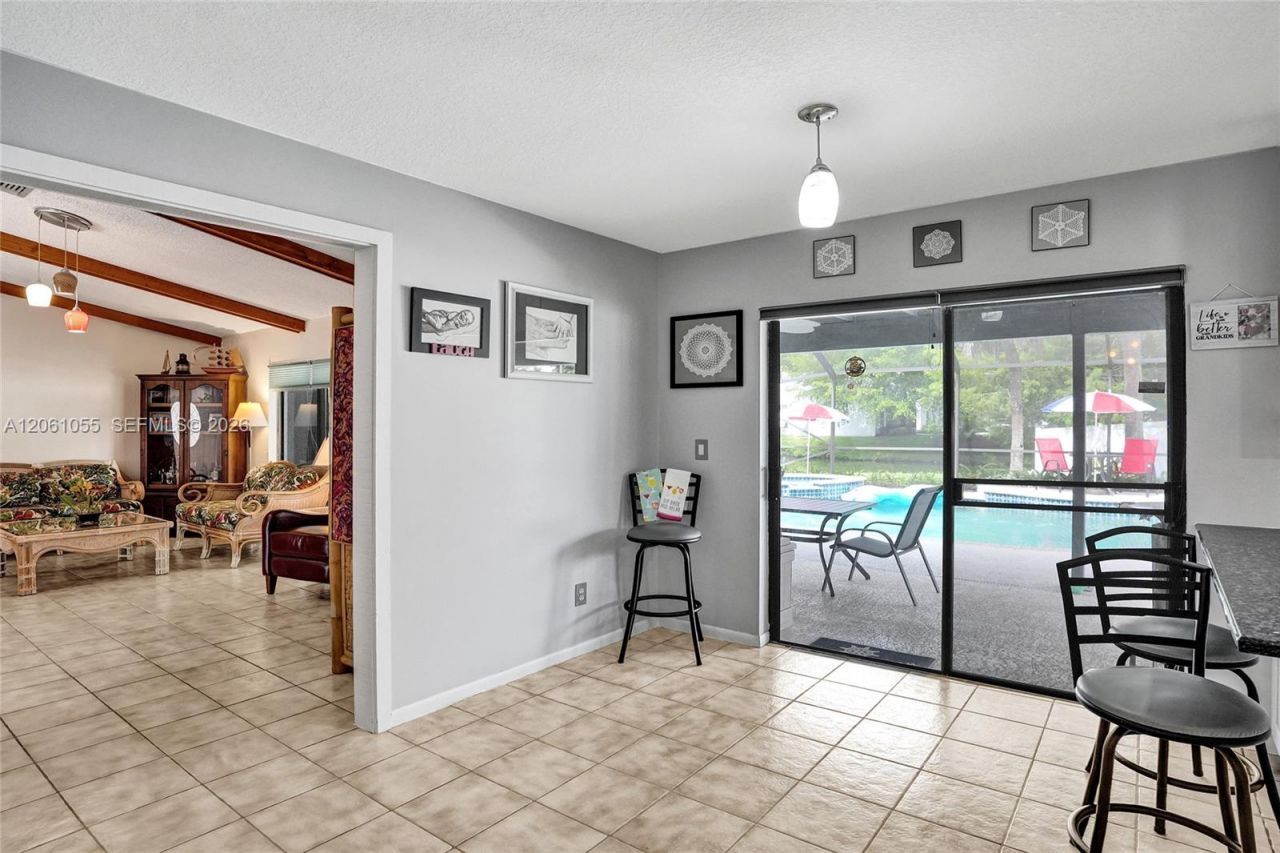 1221 NW 78th Ave, Plantation, FL 33322 Photo
