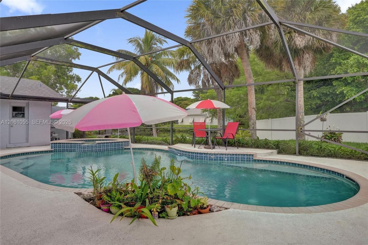 1221 NW 78th Ave, Plantation, FL 33322 Photo