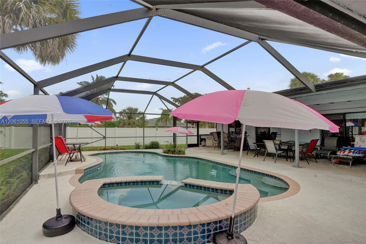 1221 NW 78th Ave, Plantation, FL 33322 Photo
