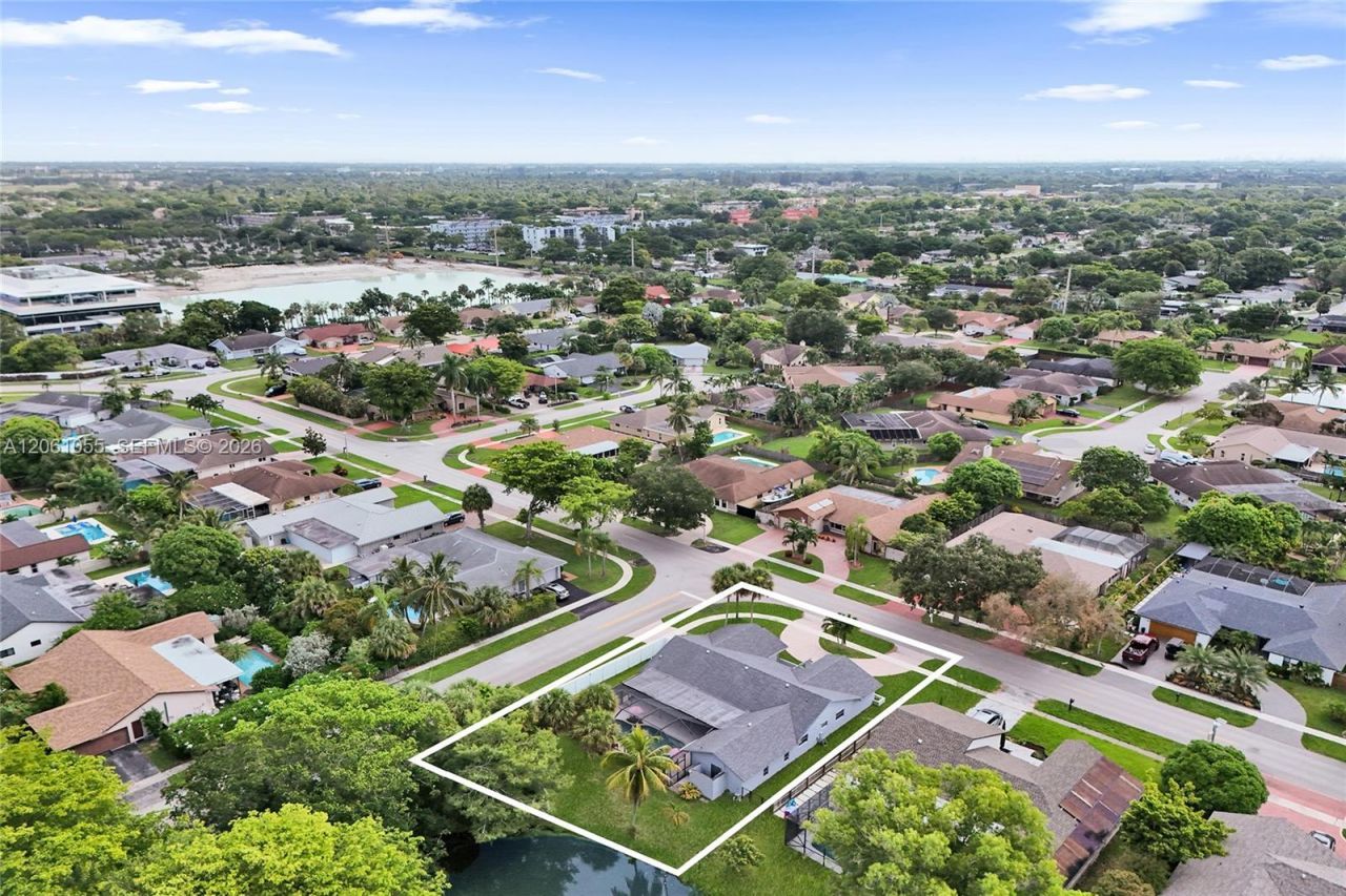 1221 NW 78th Ave, Plantation, FL 33322 Photo