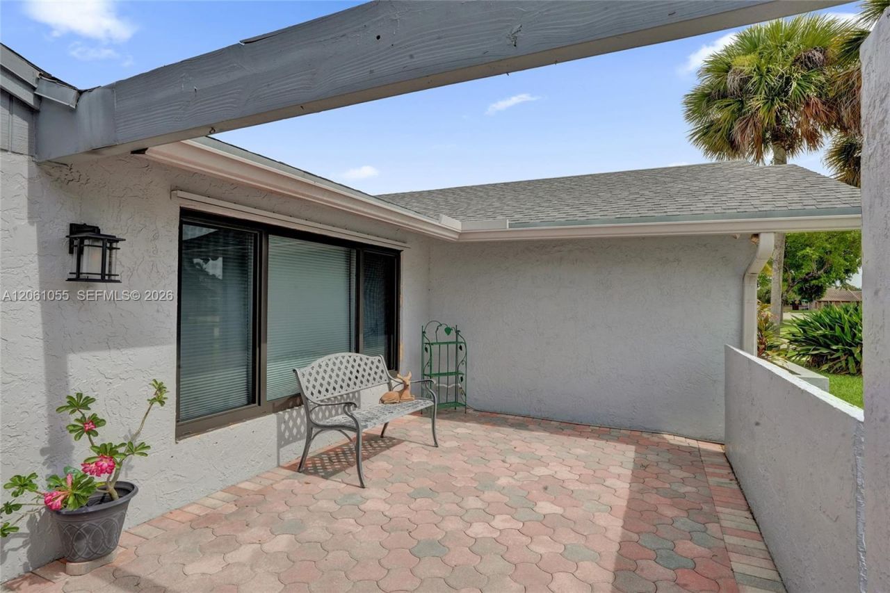 1221 NW 78th Ave, Plantation, FL 33322 Photo