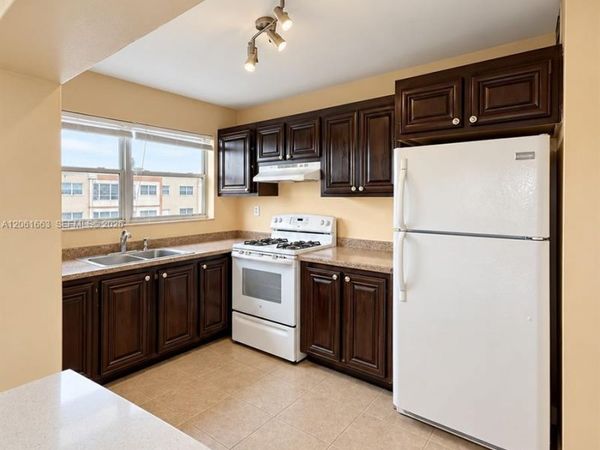 4044 NW 19th St, Unit 401, Lauderhill, FL 33313