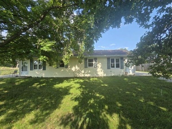12300 N Sparrow Lane , Mt Vernon, IL 62864