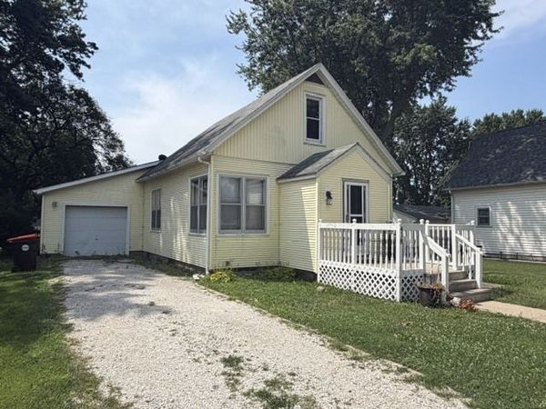 418 W Santa Fe Avenue , Toluca, IL 61369