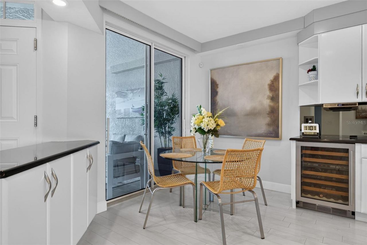 1280 Dolphin Bay Way, Unit 402, Sarasota, FL 34242 Photo
