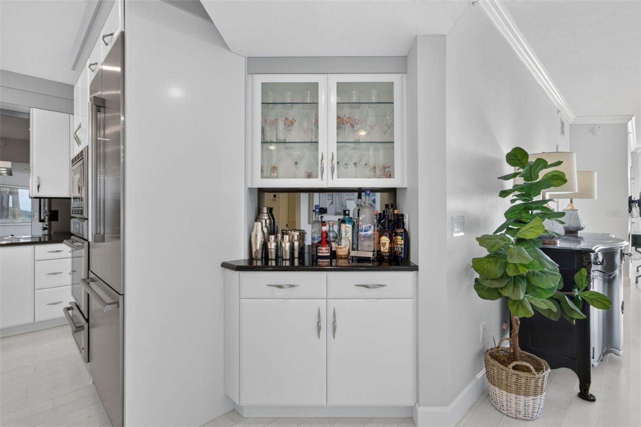 1280 Dolphin Bay Way, Unit 402, Sarasota, FL 34242 Photo