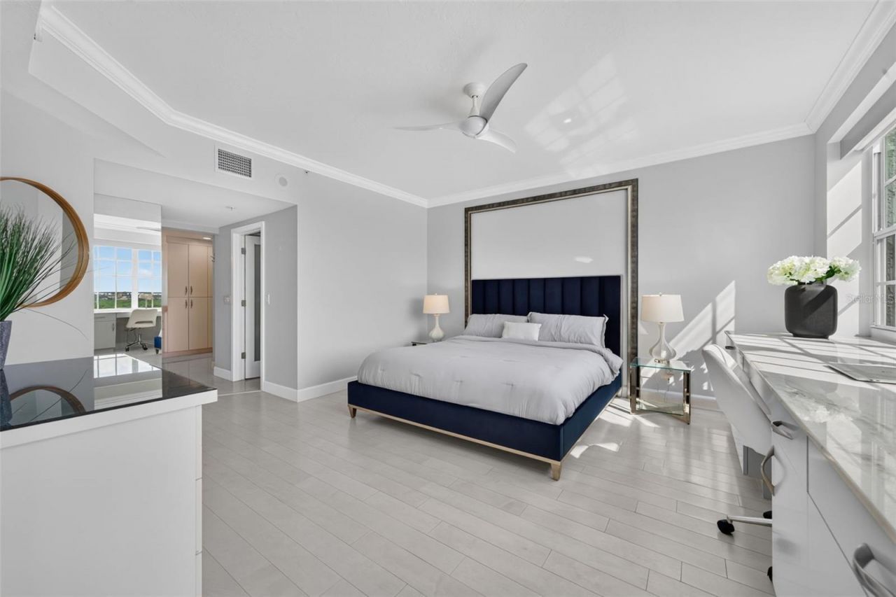 1280 Dolphin Bay Way, Unit 402, Sarasota, FL 34242 Photo