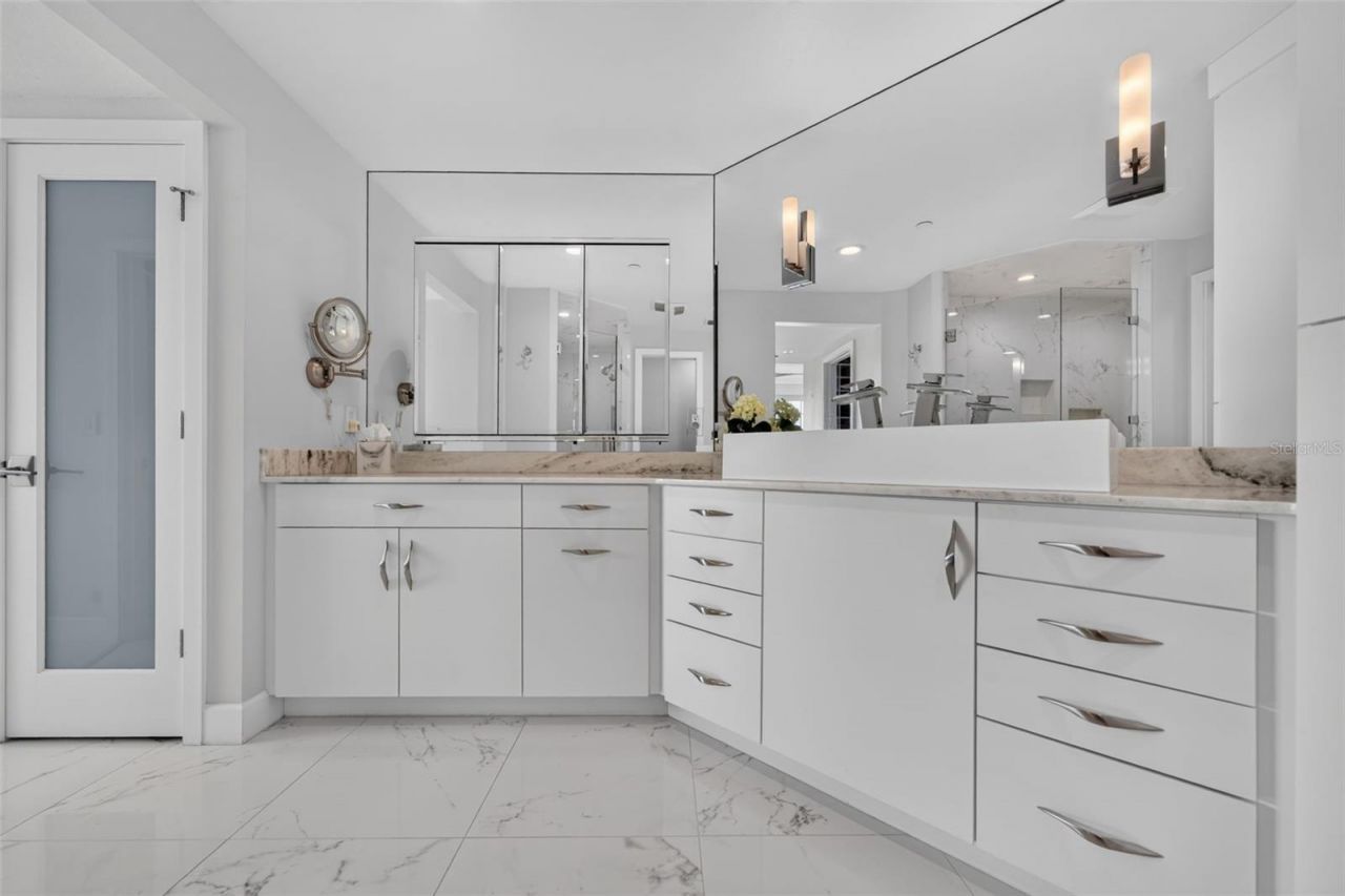 1280 Dolphin Bay Way, Unit 402, Sarasota, FL 34242 Photo