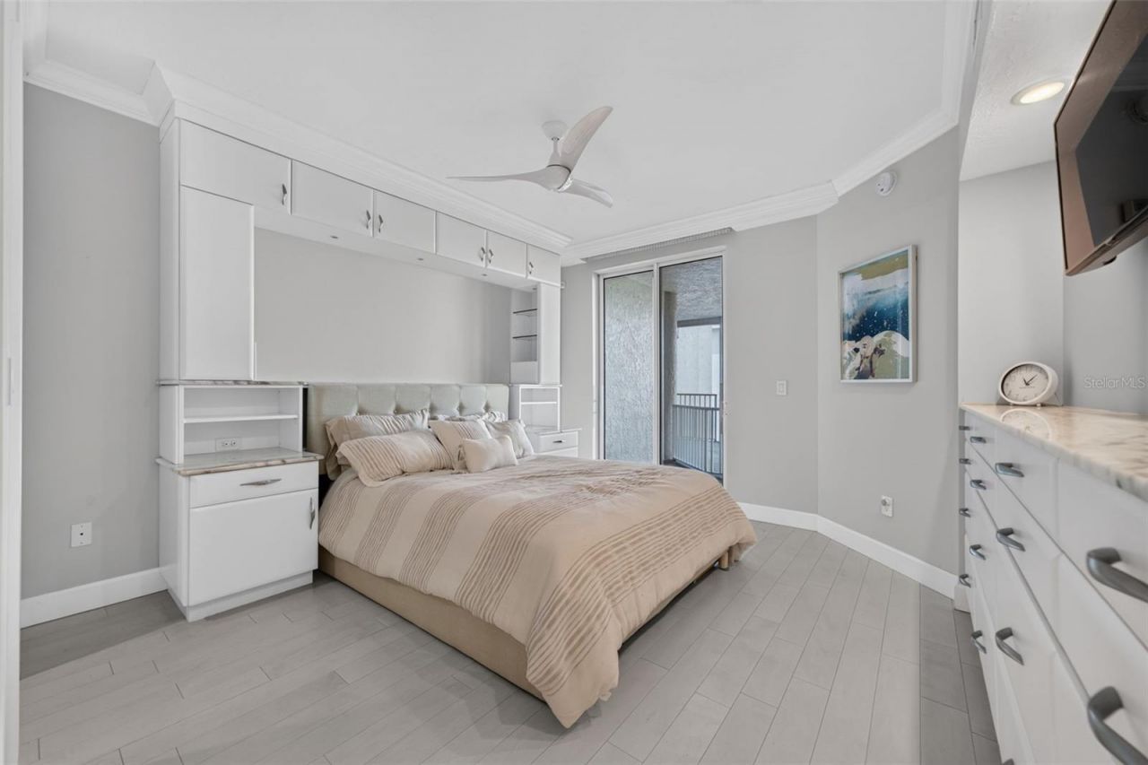 1280 Dolphin Bay Way, Unit 402, Sarasota, FL 34242 Photo