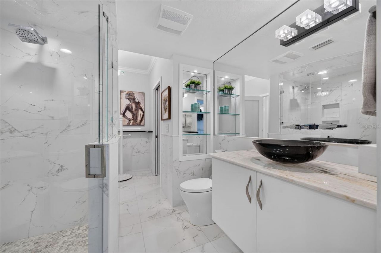 1280 Dolphin Bay Way, Unit 402, Sarasota, FL 34242 Photo