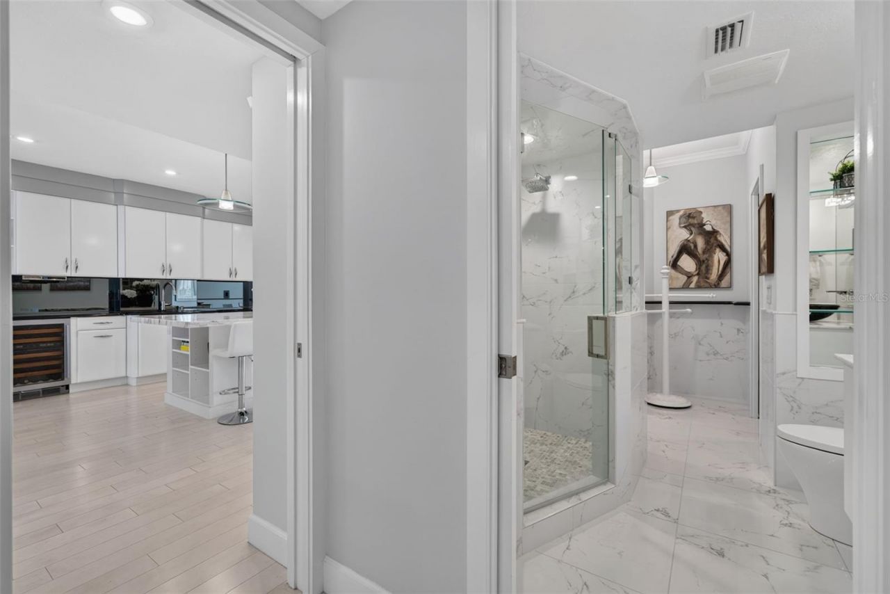 1280 Dolphin Bay Way, Unit 402, Sarasota, FL 34242 Photo