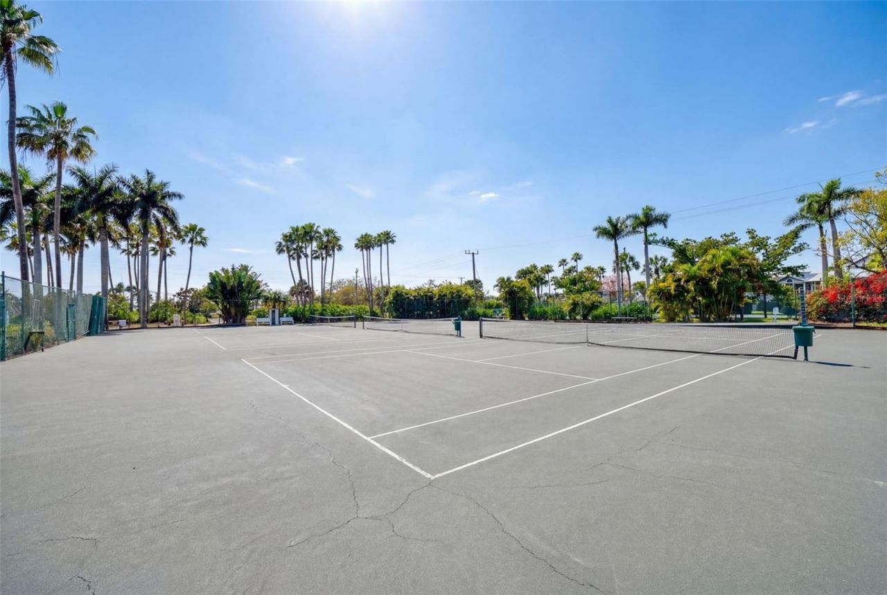 1280 Dolphin Bay Way, Unit 402, Sarasota, FL 34242 Photo