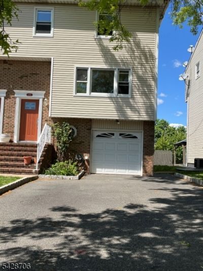 17 Garden Dr, Elmwood Park, NJ 07407 Main Photo