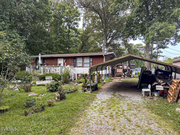 2120 Cox, Dandridge, TN 37725