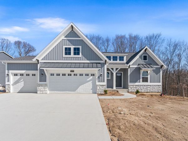 3275 Hollace Drive, Jenison, MI 49428