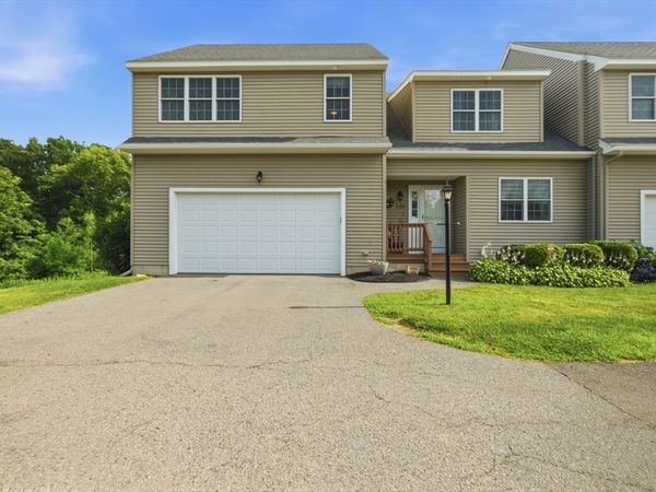 129 Ariel Circle, Unit 129, Sutton, MA 01590