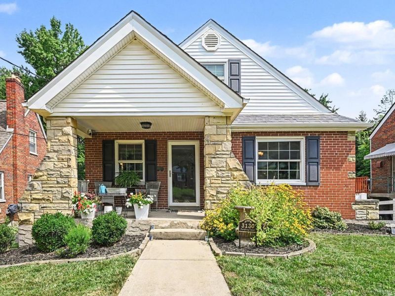 3130 Pershing Court, Cincinnati, OH 45211 Photo 2
