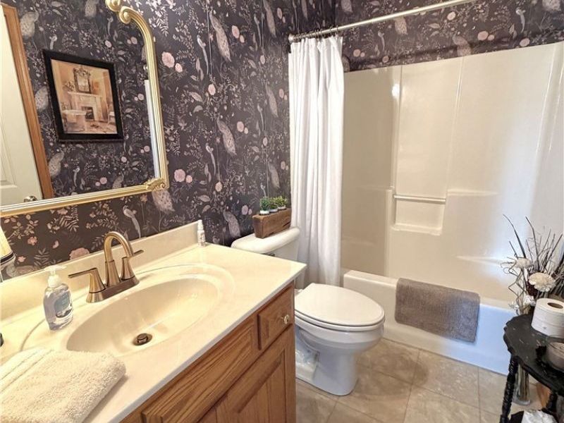 1012 Meadow Drive NW, Strasburg, OH 44680 Photo 14