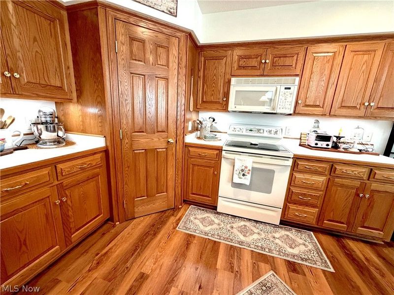 1012 Meadow Drive NW, Strasburg, OH 44680 Photo 27