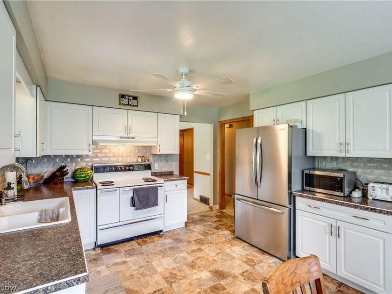 1204 Taplin Avenue , New Franklin, OH 44319 Photo 10