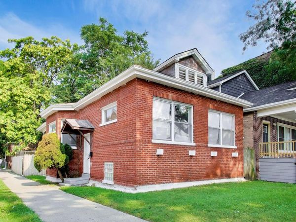 8301 S Maryland Avenue, Chicago, IL 60619
