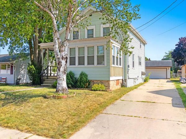 2515 16th St, Two Rivers, WI 54241