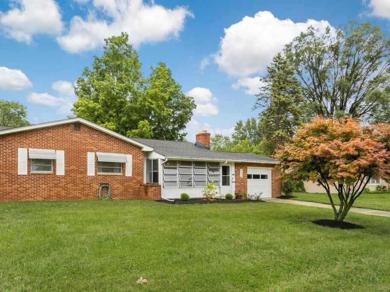 4296 Maize Road, Columbus, OH 43224 Photo 1