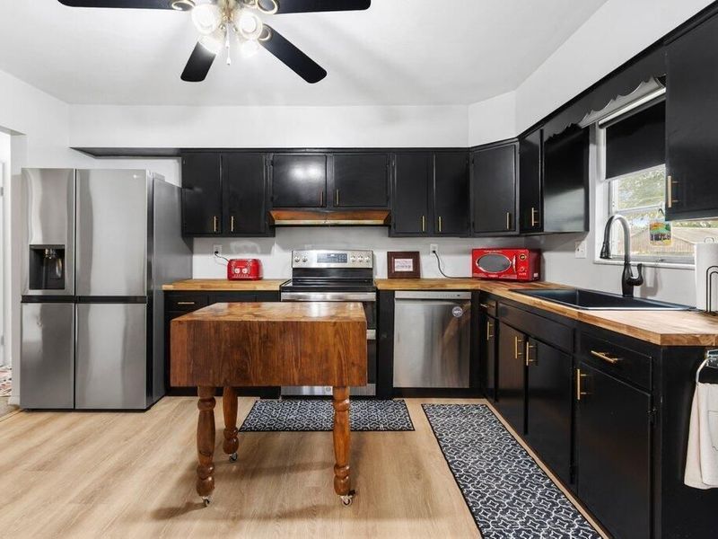 4296 Maize Road, Columbus, OH 43224 Photo 12