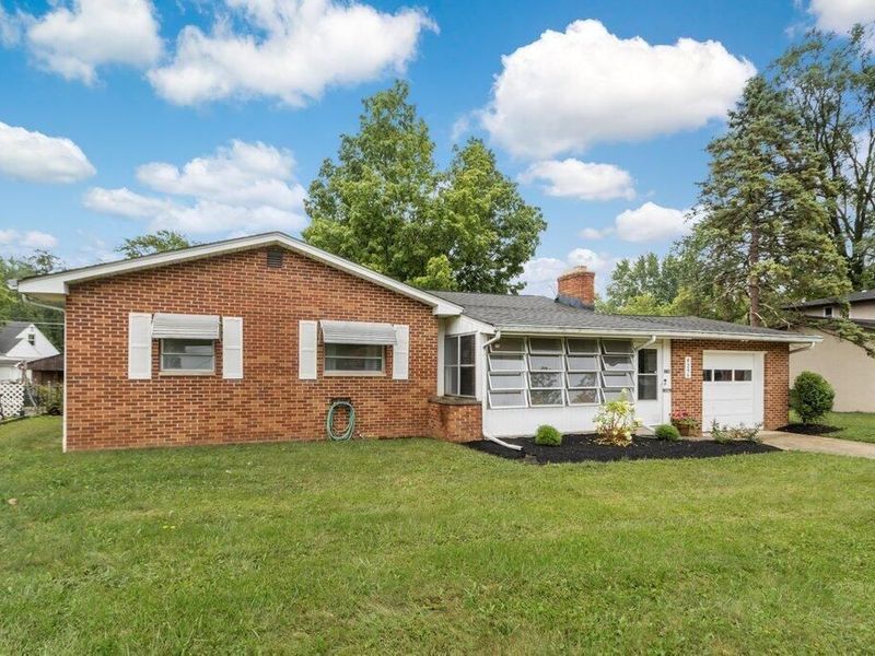 4296 Maize Road, Columbus, OH 43224 Photo 2