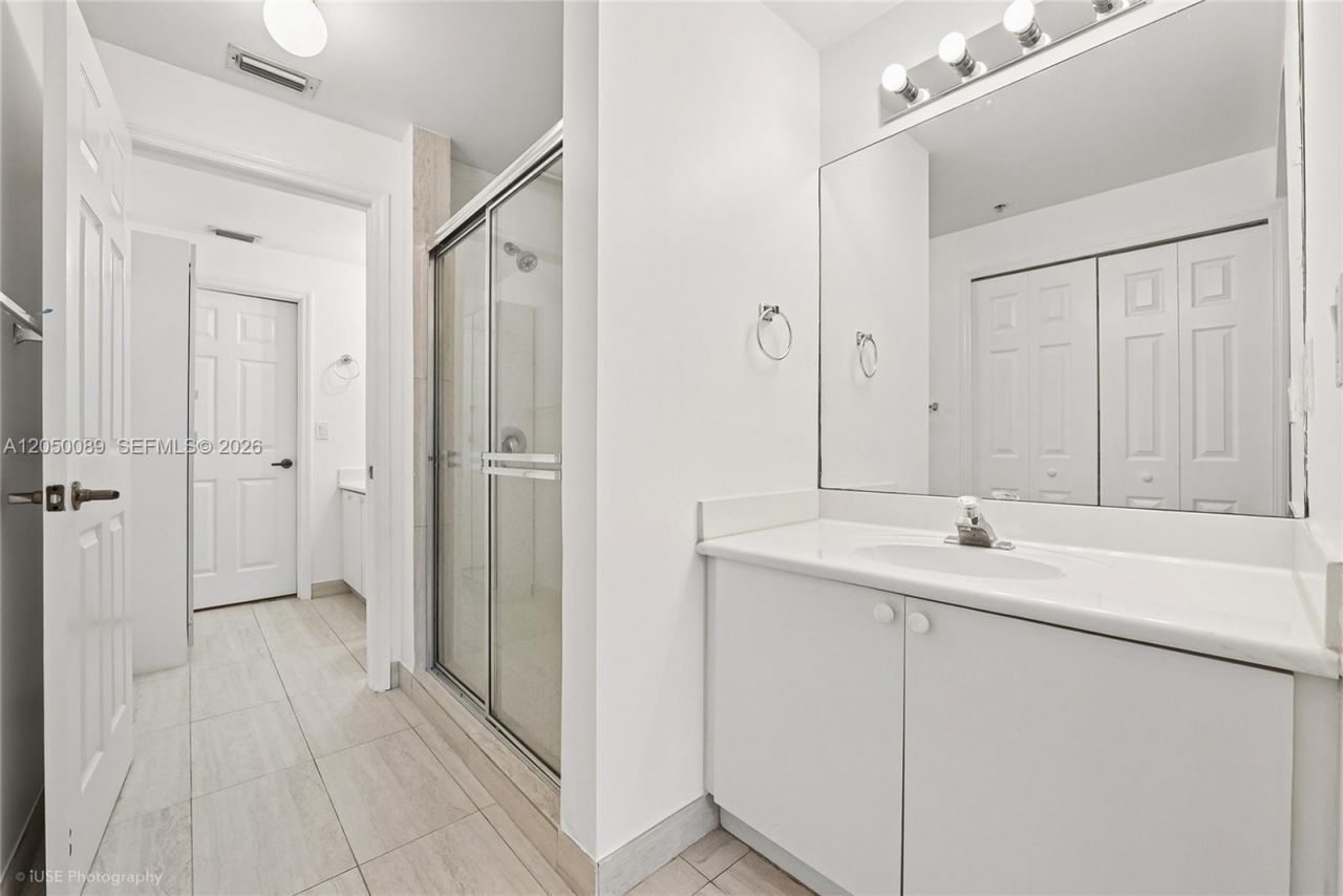 6700 NW 114th Ave , Unit 923, Doral, FL 33178 Photo