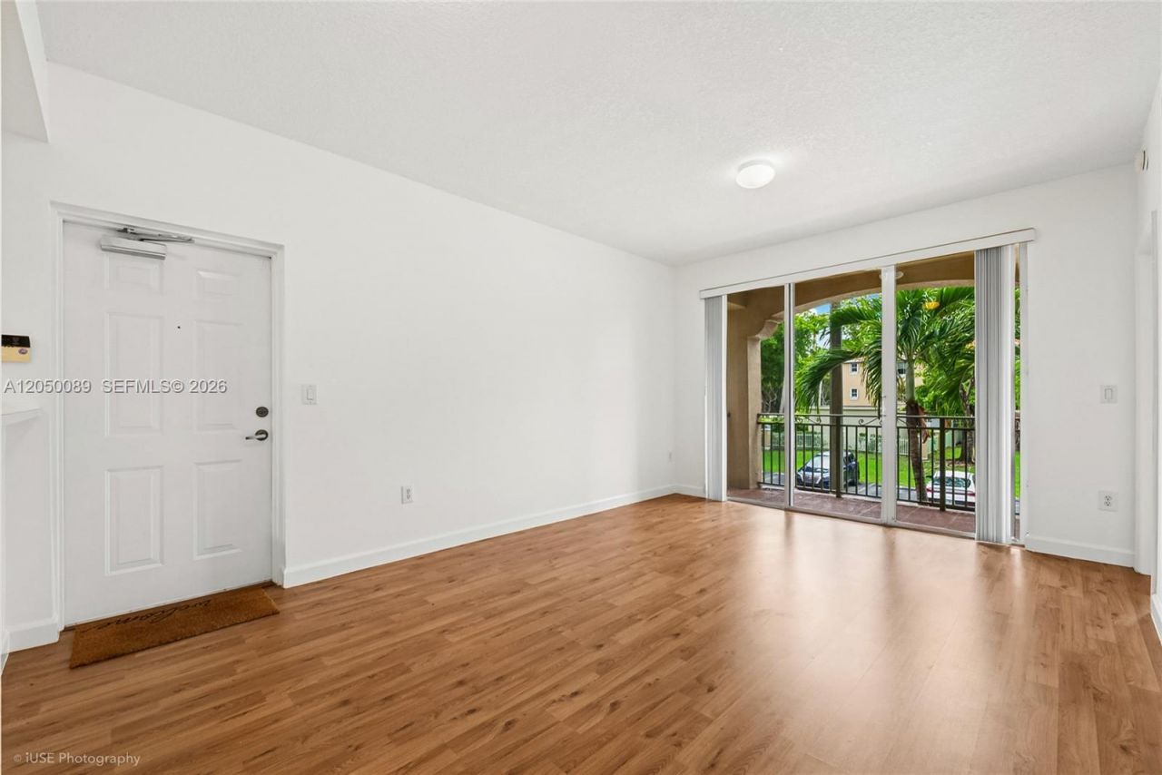 6700 NW 114th Ave , Unit 923, Doral, FL 33178 Photo