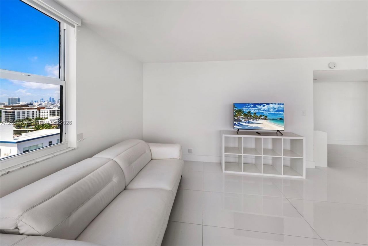 2555 Collins Ave , Unit 1511, Miami Beach, FL 33140 Photo