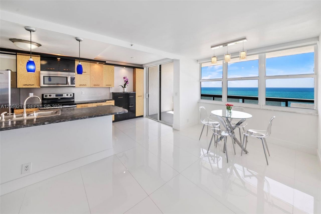 2555 Collins Ave , Unit 1511, Miami Beach, FL 33140 Photo