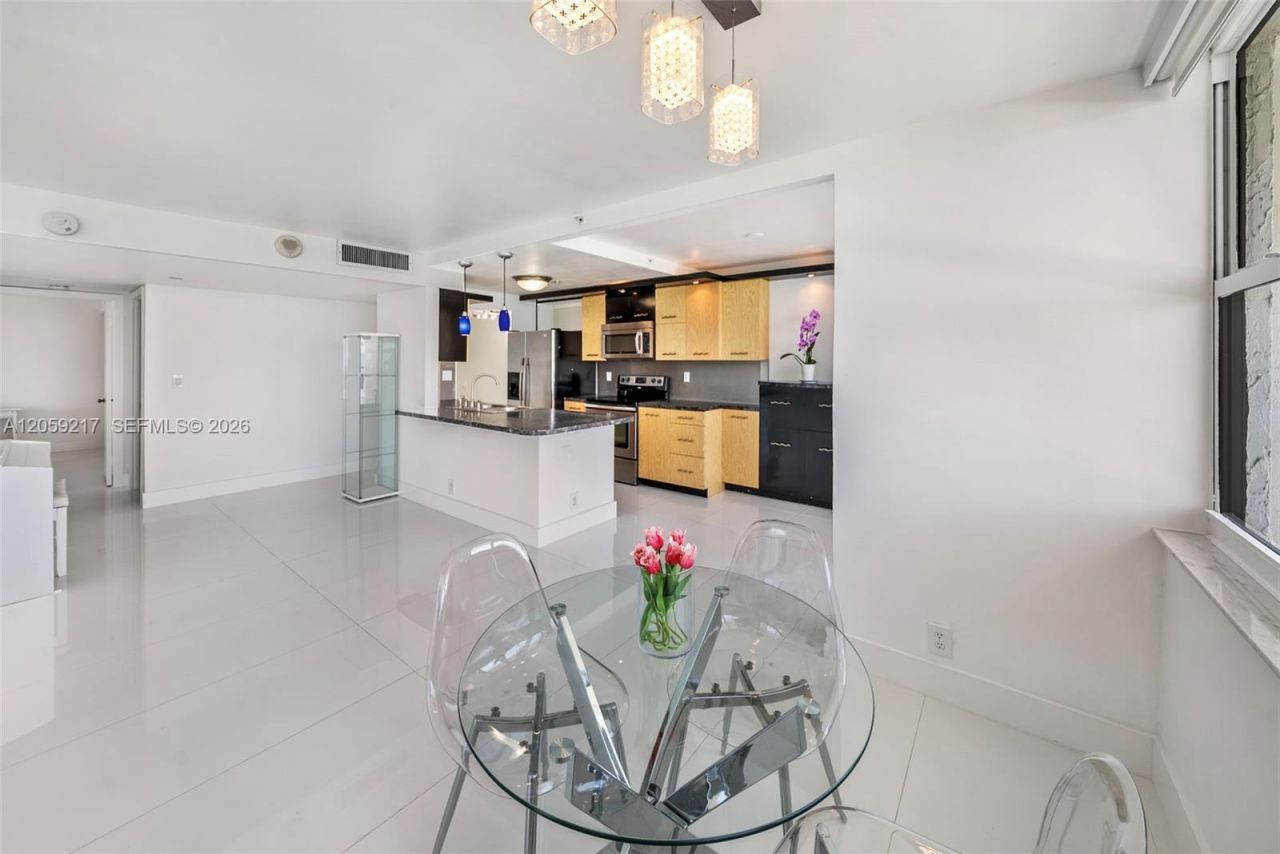 2555 Collins Ave , Unit 1511, Miami Beach, FL 33140 Photo