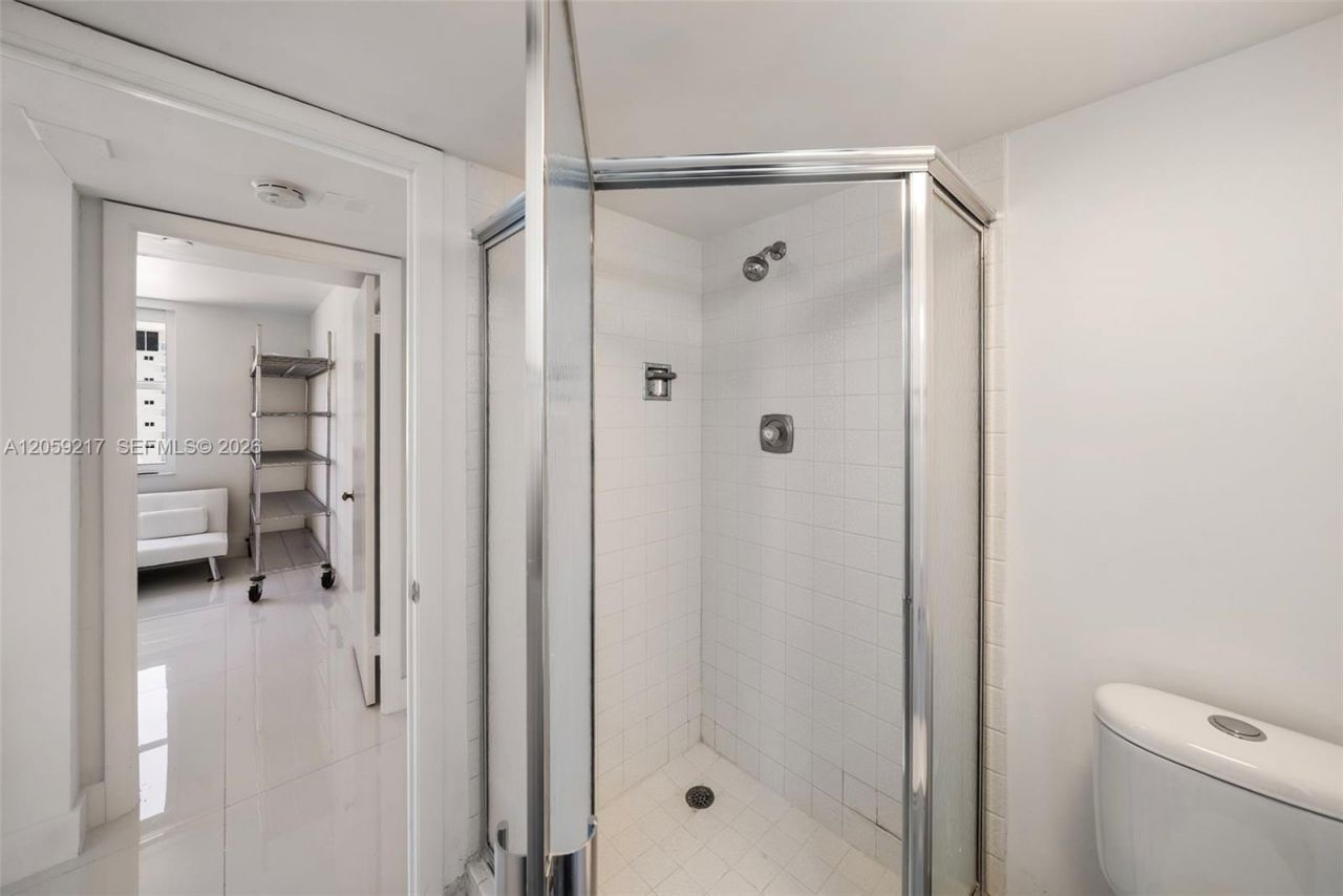 2555 Collins Ave , Unit 1511, Miami Beach, FL 33140 Photo