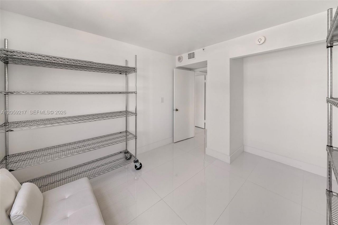 2555 Collins Ave , Unit 1511, Miami Beach, FL 33140 Photo