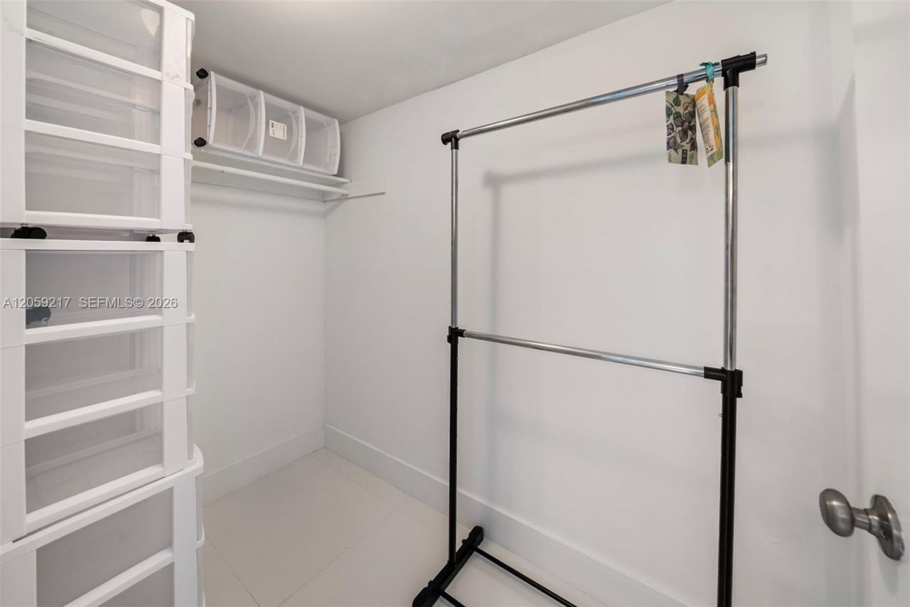 2555 Collins Ave , Unit 1511, Miami Beach, FL 33140 Photo