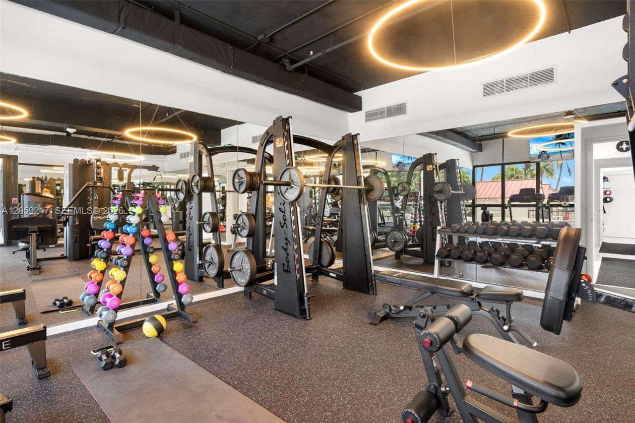 2555 Collins Ave , Unit 1511, Miami Beach, FL 33140 Photo
