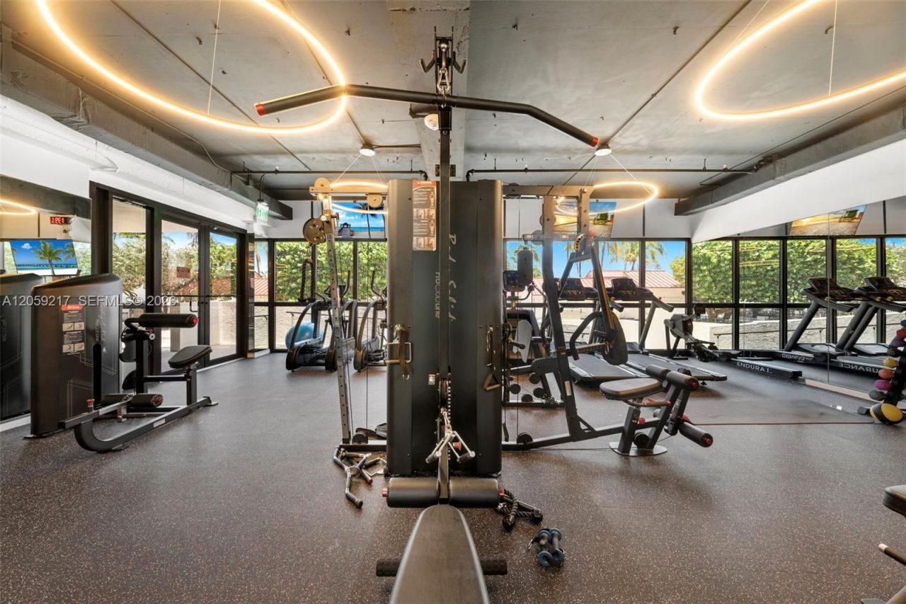2555 Collins Ave , Unit 1511, Miami Beach, FL 33140 Photo