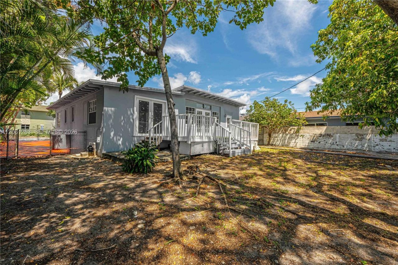 1777 N 17th Ct , Hollywood, FL 33020 Photo
