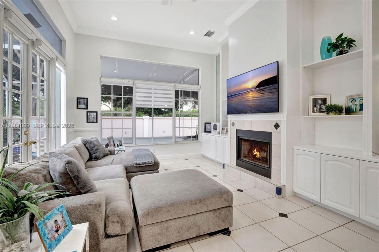 351 NW 110th Ave, Plantation, FL 33324 Photo