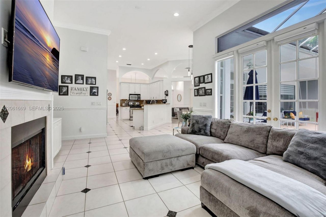 351 NW 110th Ave, Plantation, FL 33324 Photo