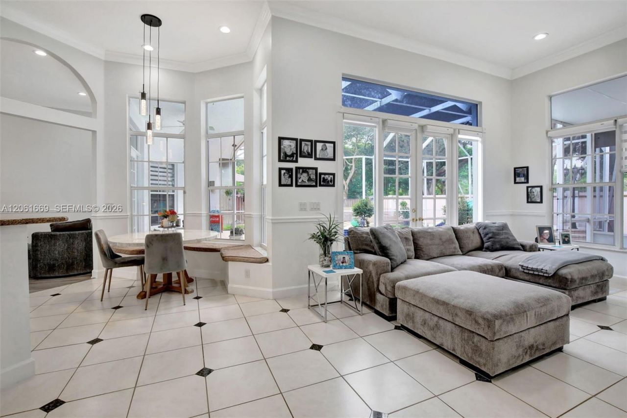 351 NW 110th Ave, Plantation, FL 33324 Photo