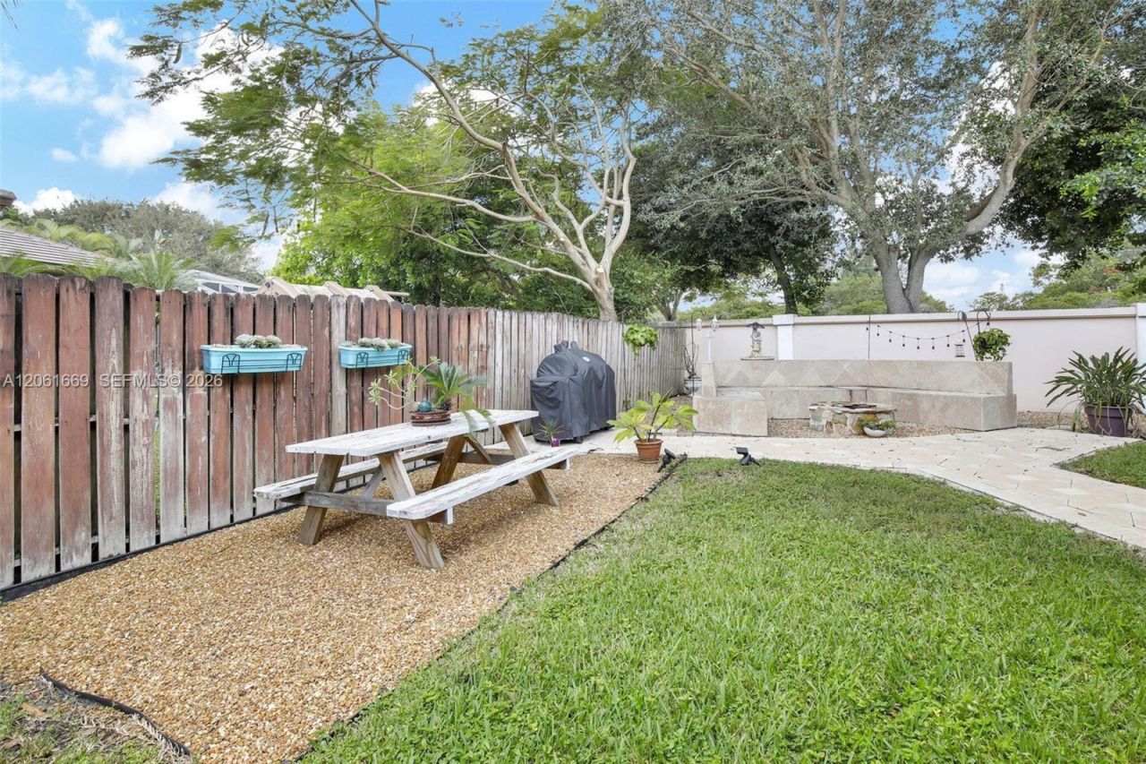 351 NW 110th Ave, Plantation, FL 33324 Photo